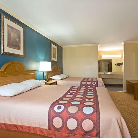 Hotel Super 8 By Wyndham Covington Exteriér fotografie
